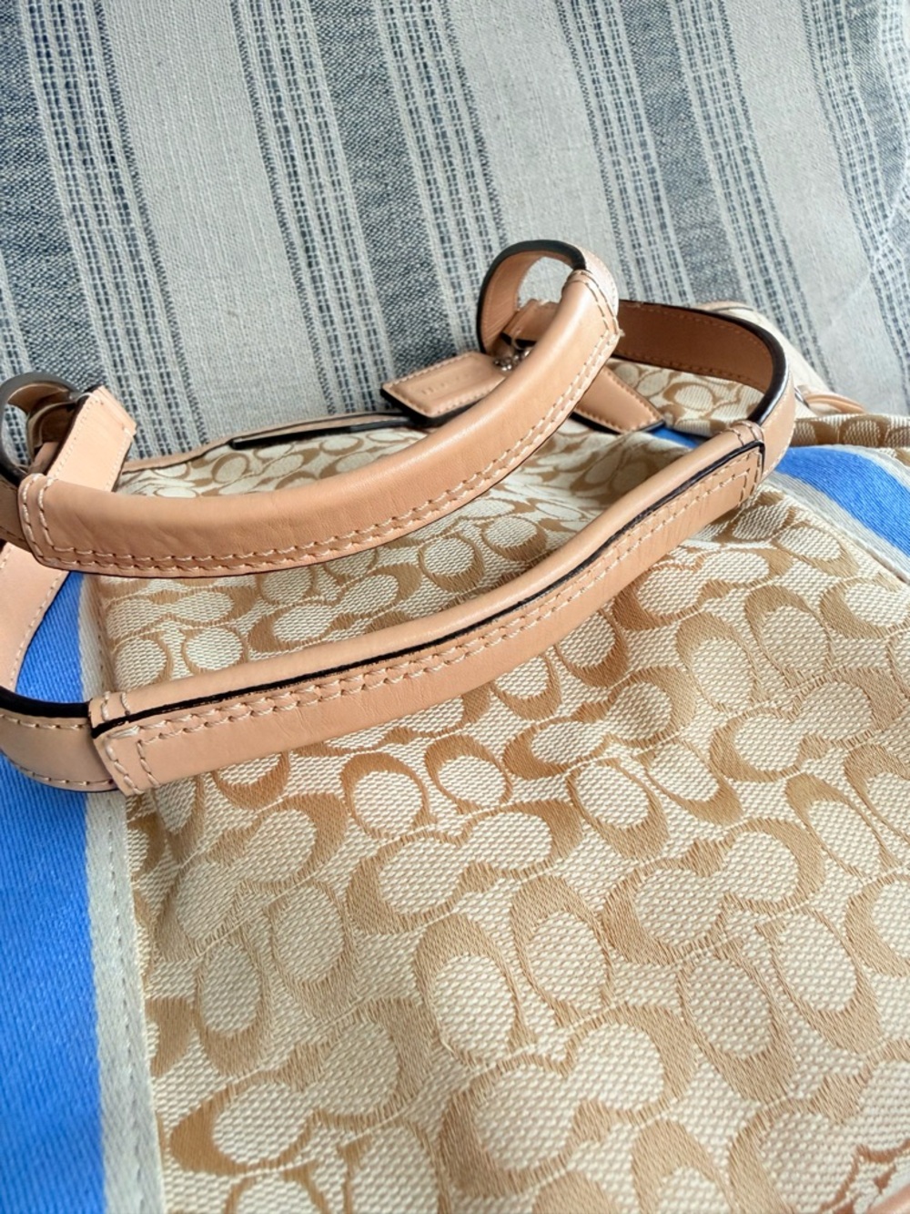 Coach Beige Signature Canvas Tote with Blue Stripe and Original Hang Tags - Picture 5 of 9